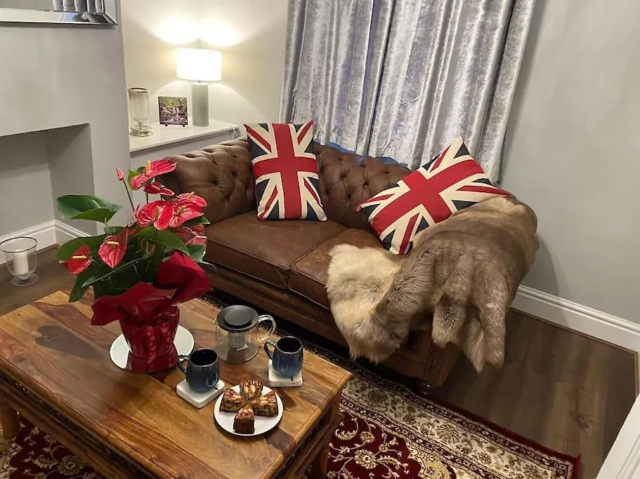 度假居 Luxury Home In York - Sleeps -5 , Free Parking ,